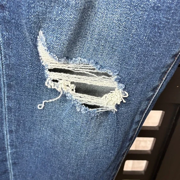 👖VERVET Flying Monkey High Rise Mom Jeans Size 25 Distressed Knee Cuffed NWT👖 - Picture 5 of 15
